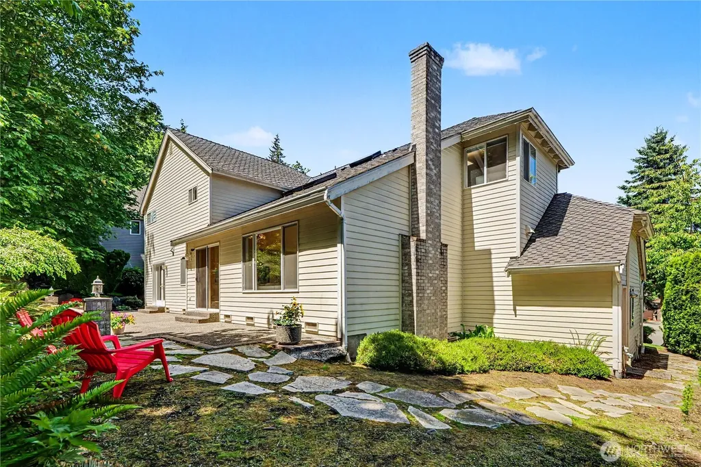 18055 NW Varese Court Issaquah WA 98027