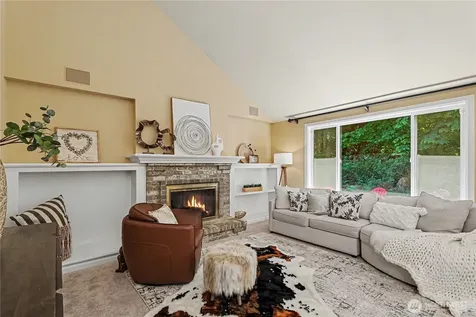 18055 NW Varese Court Issaquah WA 98027