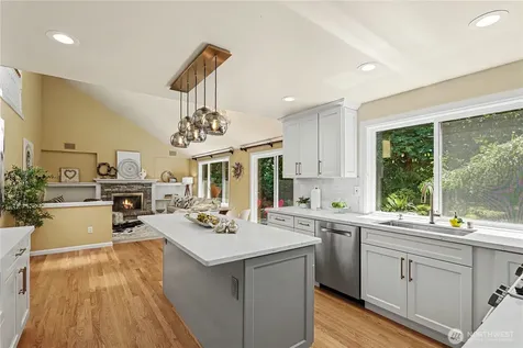18055 NW Varese Court Issaquah WA 98027