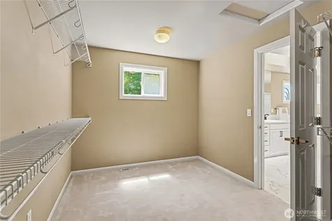 18055 NW Varese Court Issaquah WA 98027