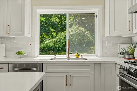 18055 NW Varese Court Issaquah WA 98027