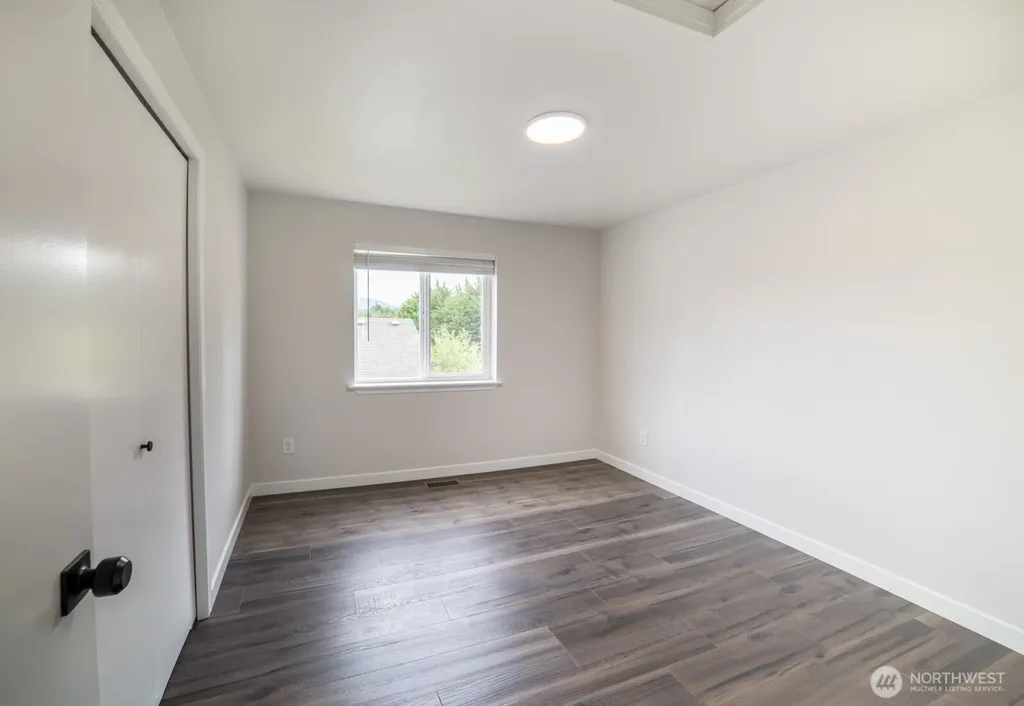 520 N Laventure Road Mount Vernon WA 98273