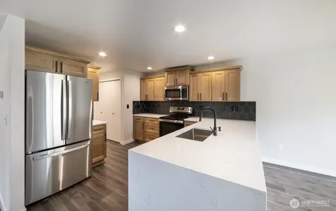 520 N Laventure Road Mount Vernon WA 98273