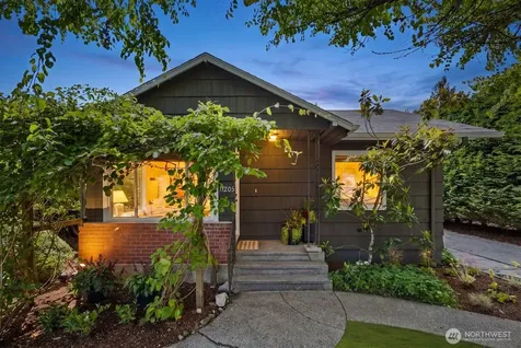 11205 Phinney Avenue N Seattle WA 98133