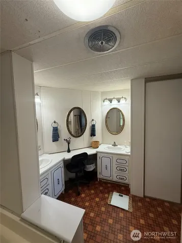 24 Hubbert Road Omak WA 98841