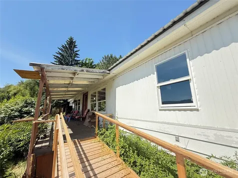 24 Hubbert Road Omak WA 98841