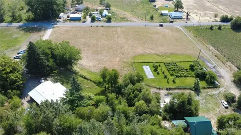 24 Hubbert Road Omak WA 98841