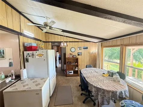 24 Hubbert Road Omak WA 98841