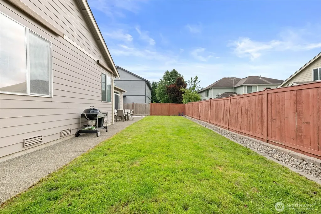 9304 229th Avenue E Buckley WA 98321
