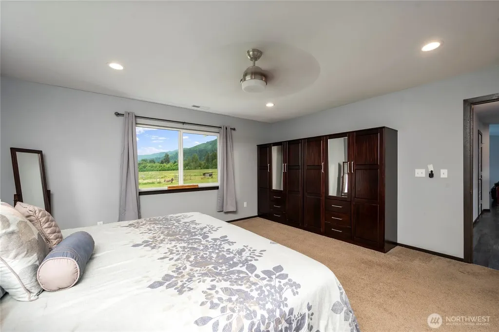 5049 Potter Road Deming WA 98244