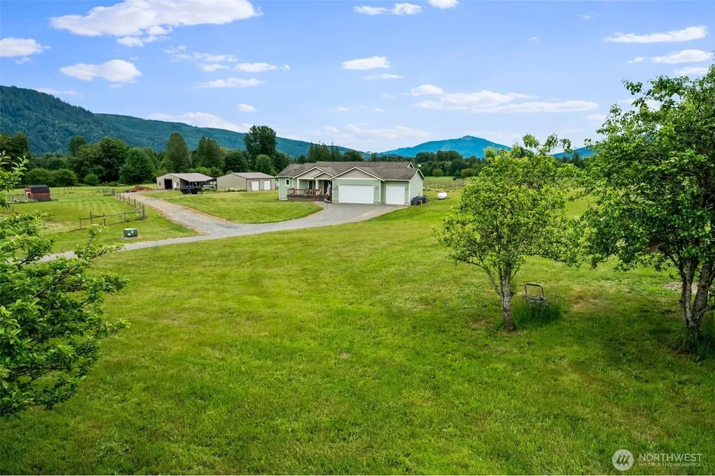5049 Potter Road Deming WA 98244