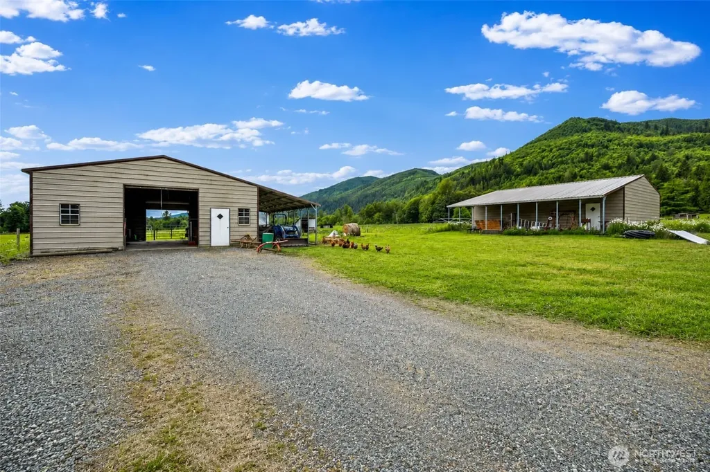 5049 Potter Road Deming WA 98244