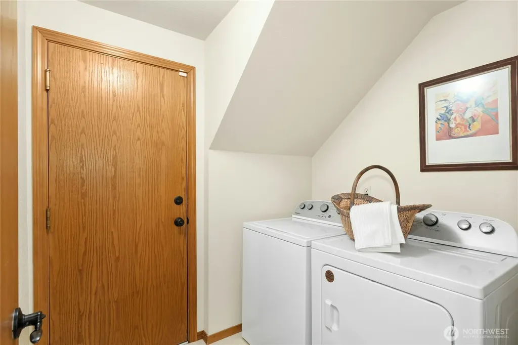 5507 James Avenue SE Auburn WA 98092