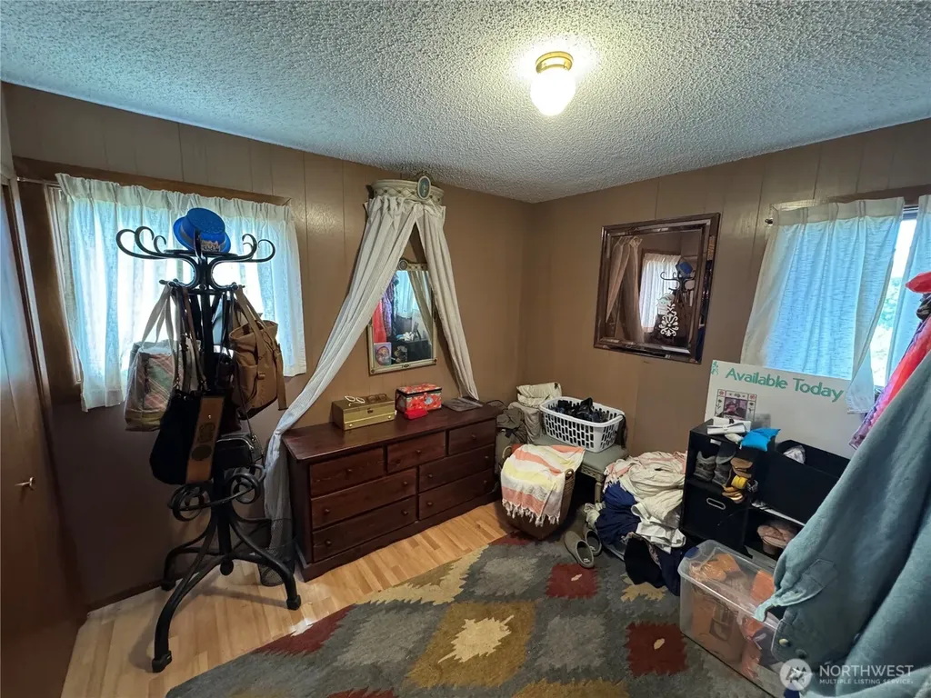 402 W Maple Sequim WA 98382