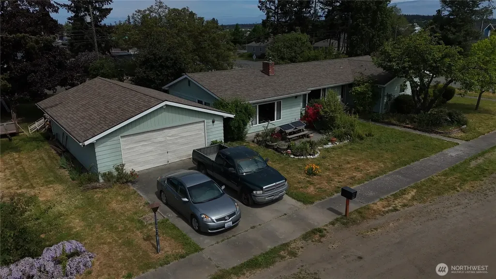 402 W Maple Sequim WA 98382