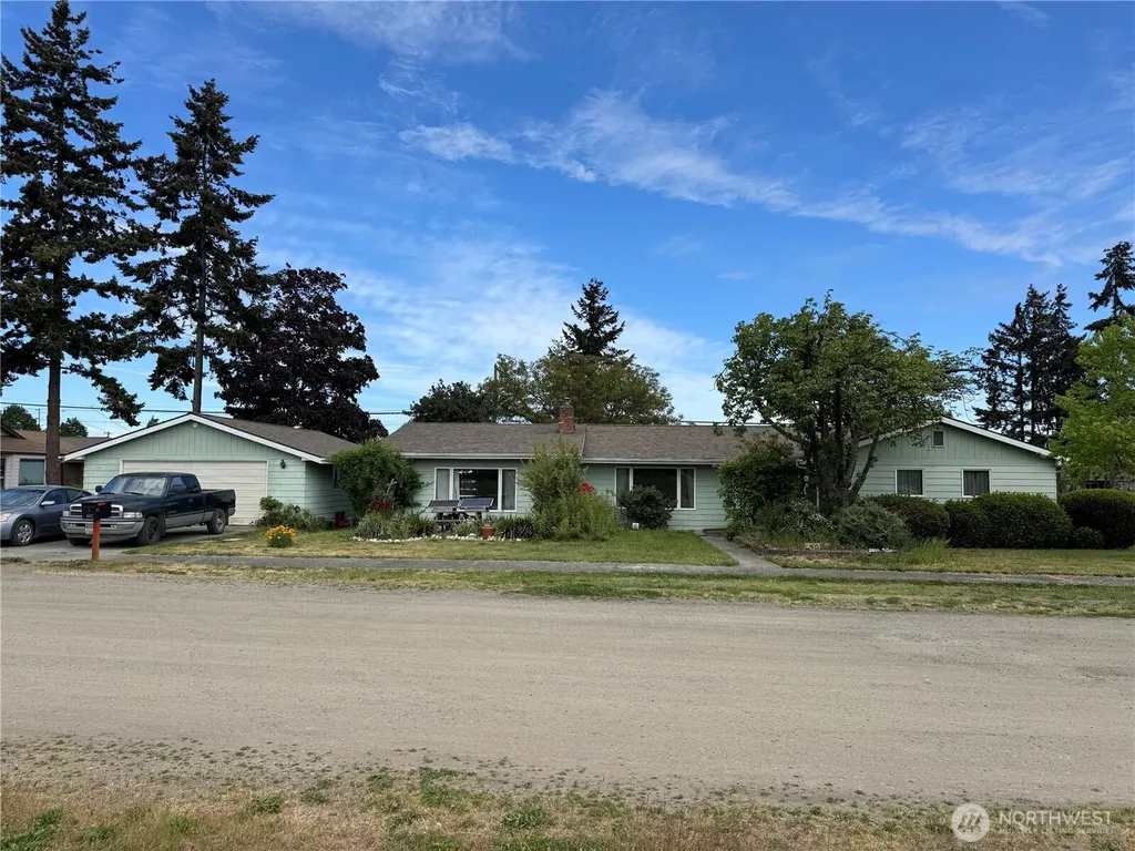 402 W Maple Sequim WA 98382