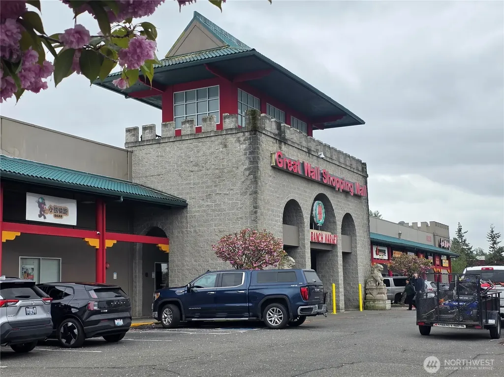 18230 E Valley Highway Kent WA 98032