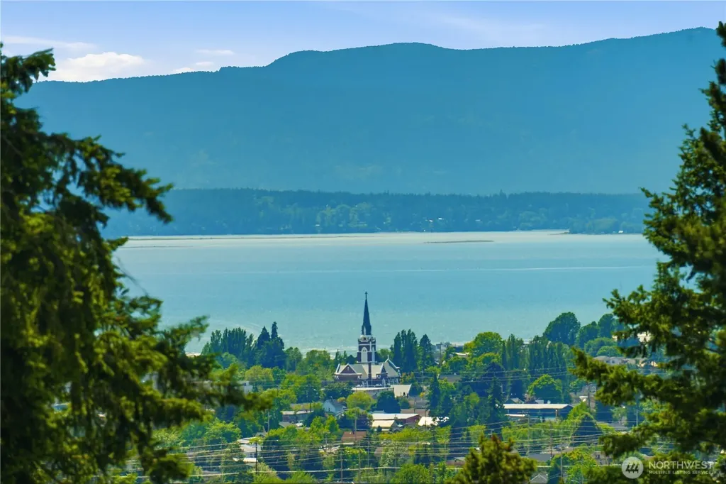 3226 Heights Drive Bellingham WA 98226