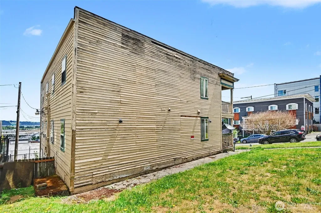 611 S 18th Street Tacoma WA 98405
