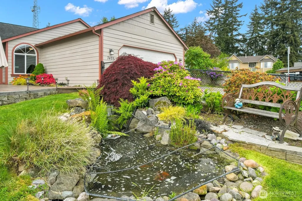 7425 3rd Drive W Everett WA 98203