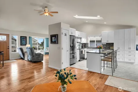 7425 3rd Drive W Everett WA 98203