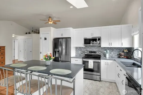 7425 3rd Drive W Everett WA 98203