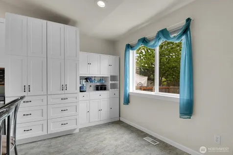 7425 3rd Drive W Everett WA 98203
