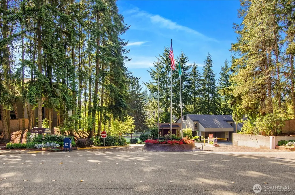 13832 66th Street NE Redmond WA 98052