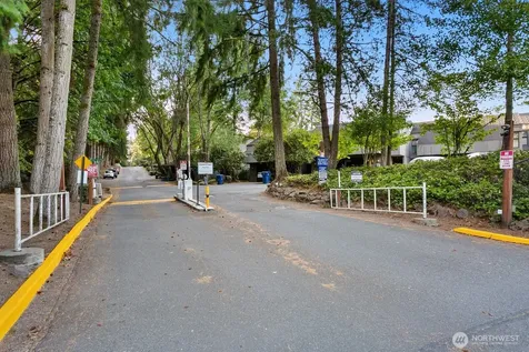 13832 66th Street NE Redmond WA 98052