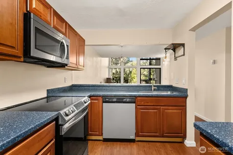 13832 66th Street NE Redmond WA 98052