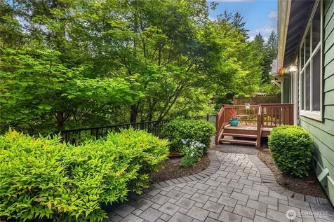 24253 NE Vine Maple Way Redmond WA 98053
