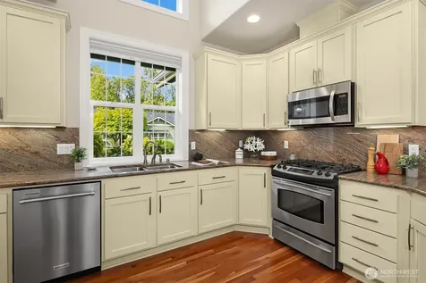 24253 NE Vine Maple Way Redmond WA 98053