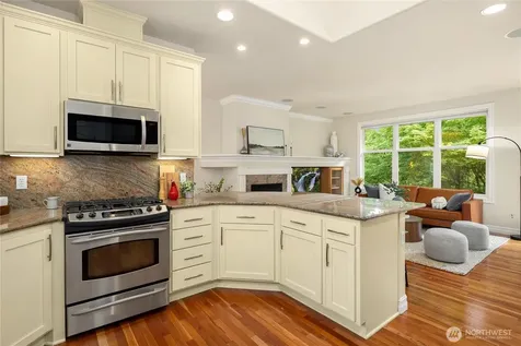 24253 NE Vine Maple Way Redmond WA 98053
