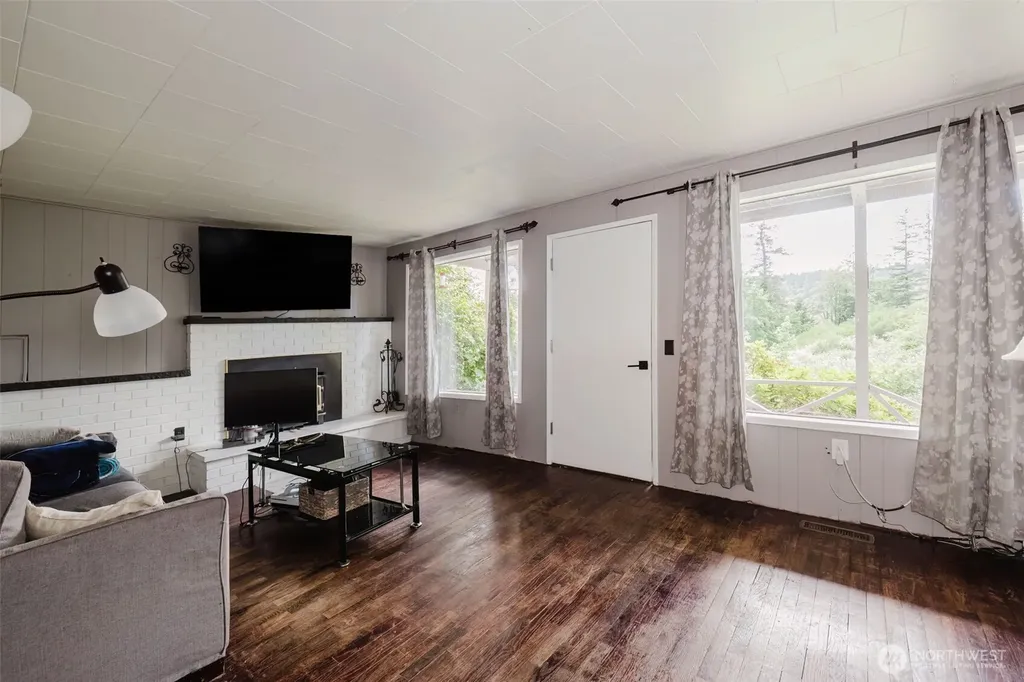 3190 Bartolatz Road W Bremerton WA 98312