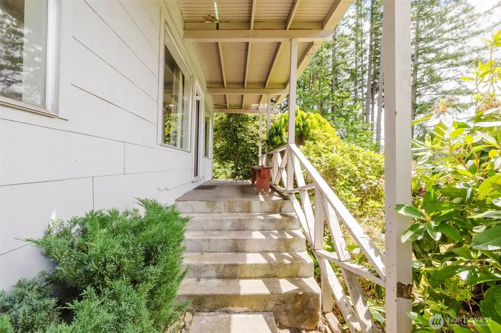 3190 Bartolatz Road W Bremerton WA 98312