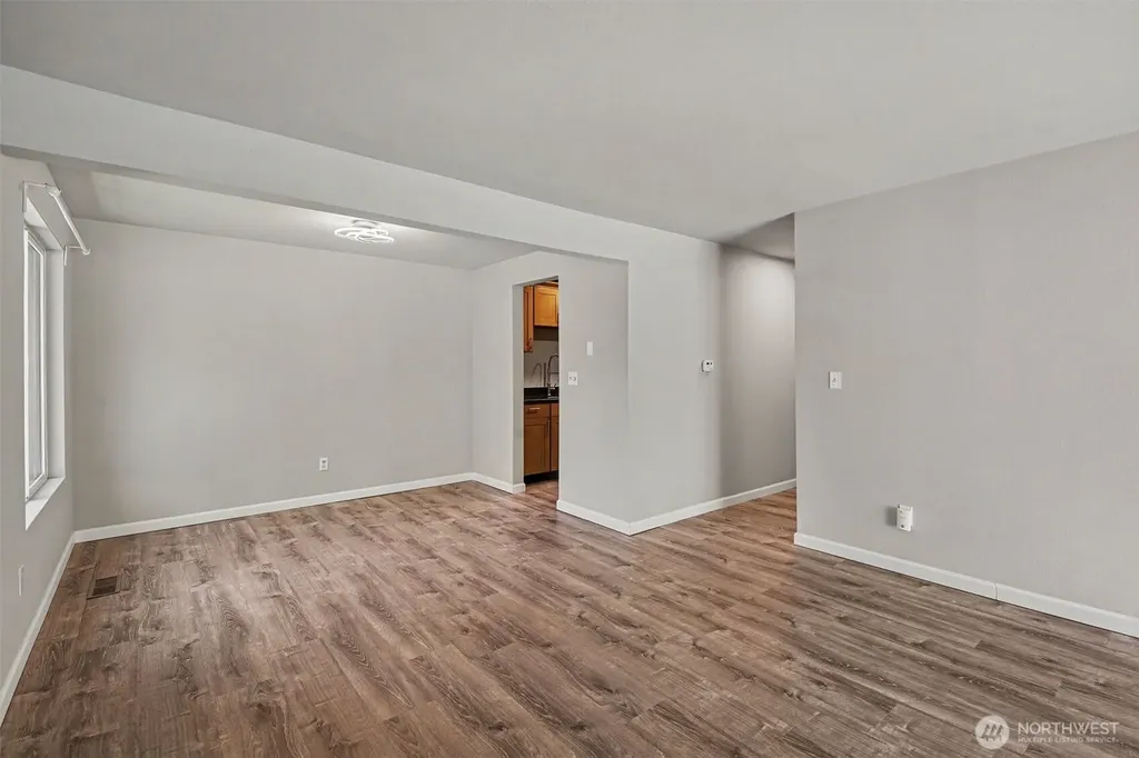 9905 NE 124 Street Kirkland WA 98034
