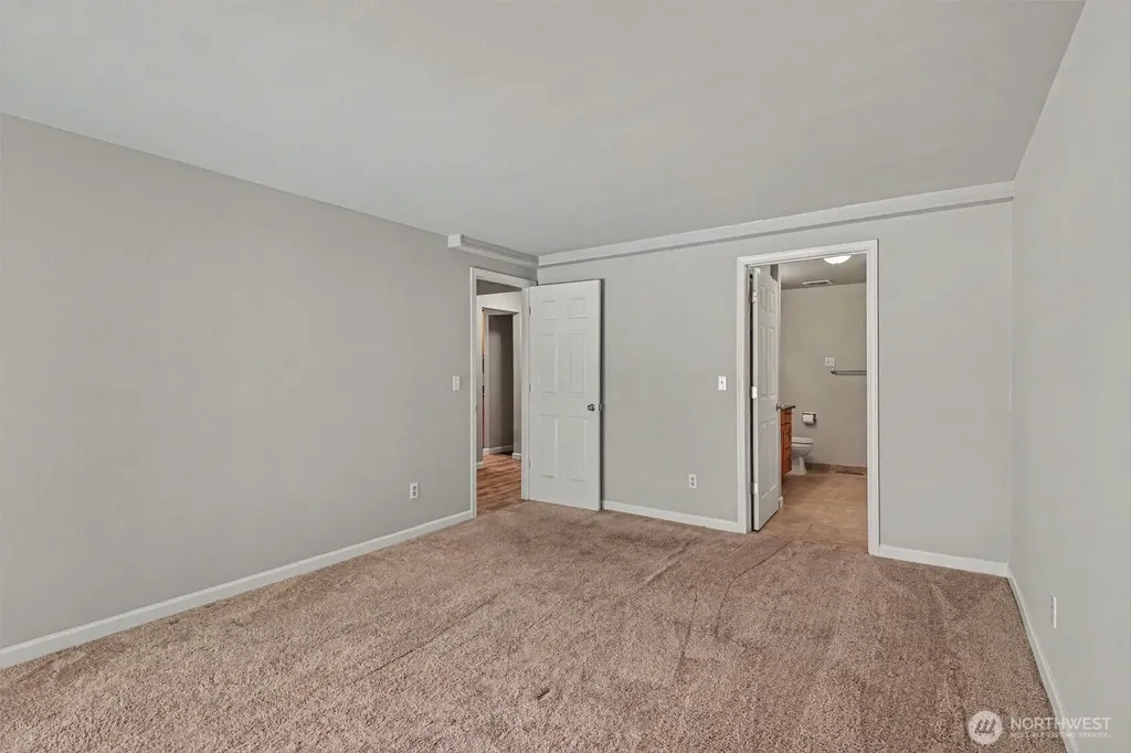 9905 NE 124 Street Kirkland WA 98034