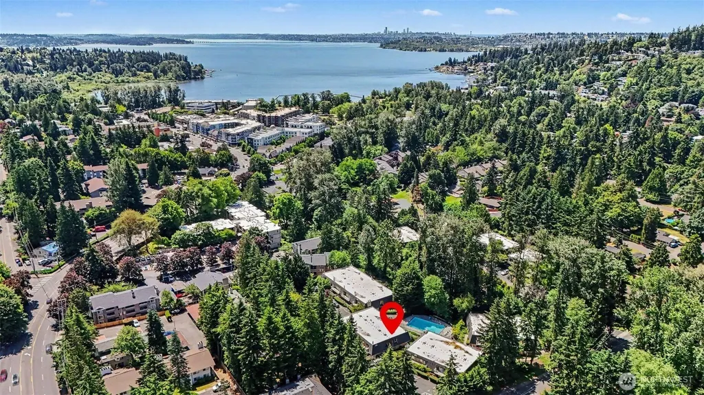 9905 NE 124 Street Kirkland WA 98034