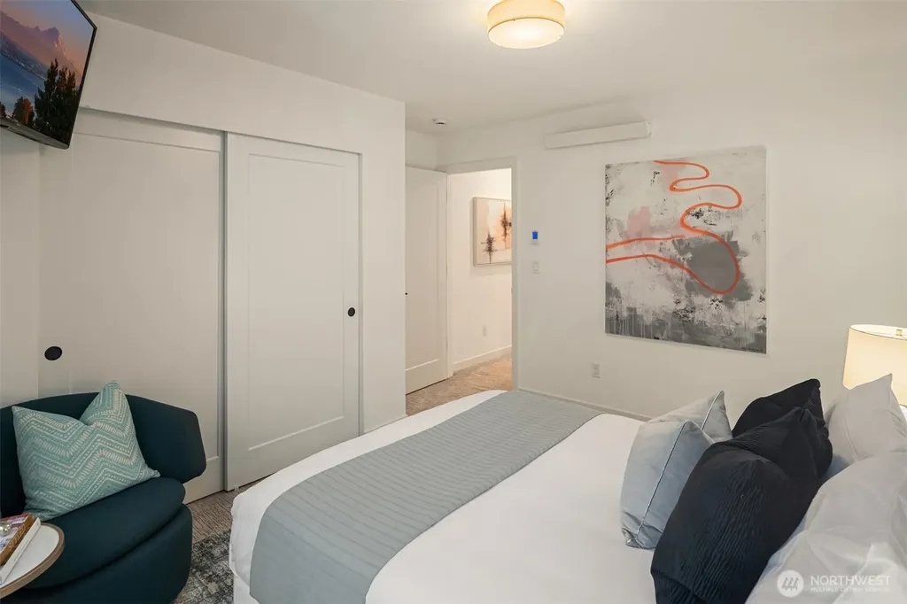 9553 Ashworth Avenue N Seattle WA 98103