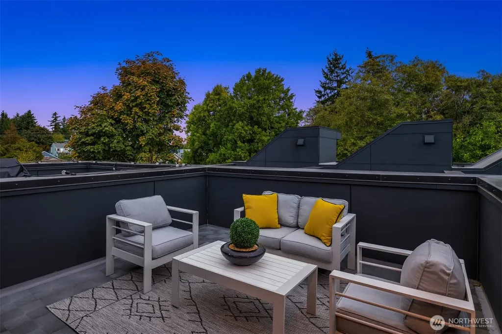 9553 Ashworth Avenue N Seattle WA 98103
