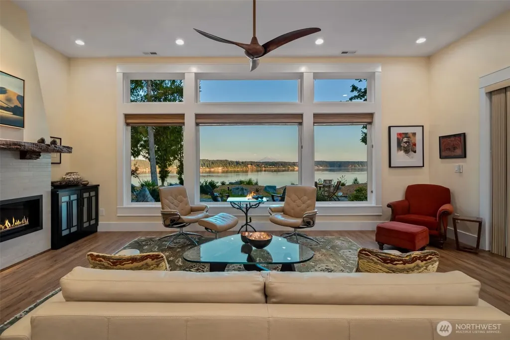 211 E Vineyard Crest Road Grapeview WA 98546