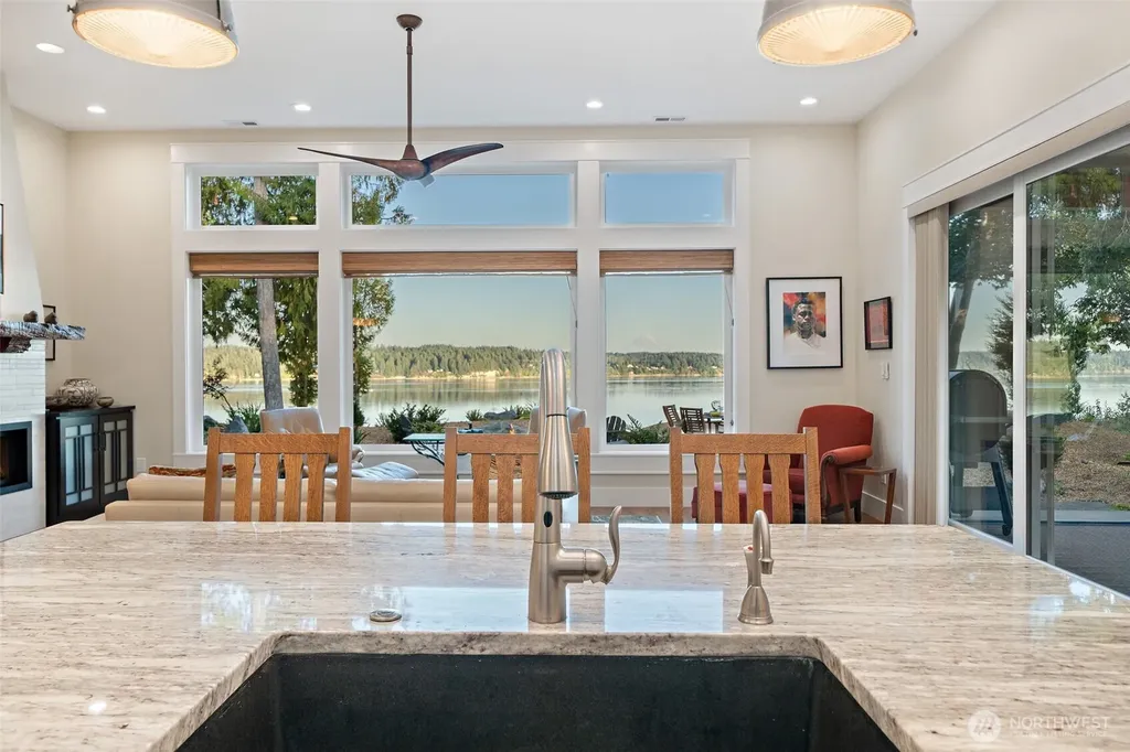 211 E Vineyard Crest Road Grapeview WA 98546