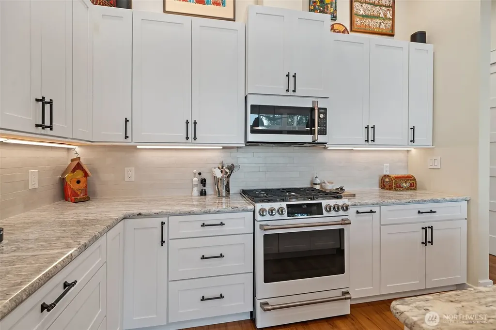 211 E Vineyard Crest Road Grapeview WA 98546