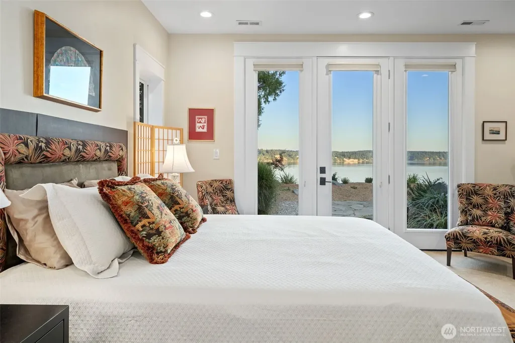 211 E Vineyard Crest Road Grapeview WA 98546