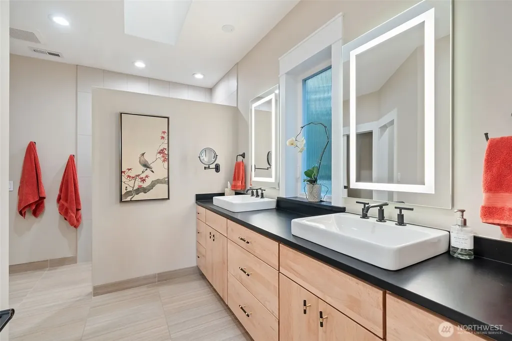 211 E Vineyard Crest Road Grapeview WA 98546