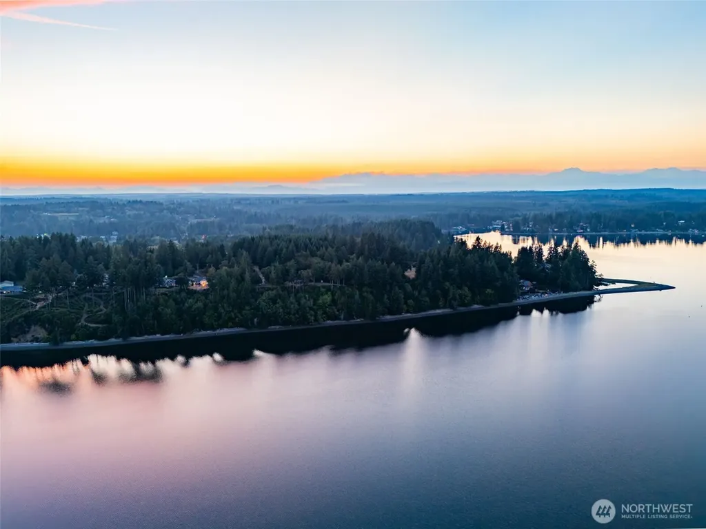 211 E Vineyard Crest Road Grapeview WA 98546