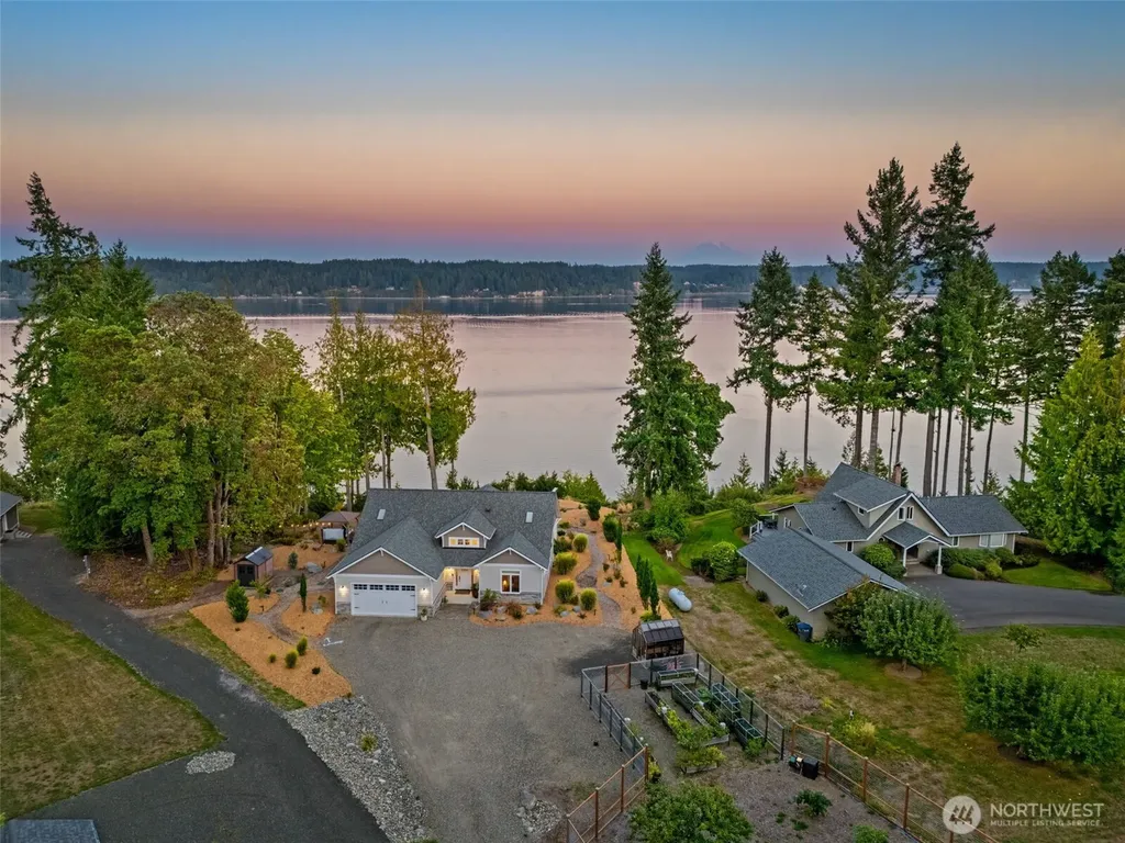 211 E Vineyard Crest Road Grapeview WA 98546