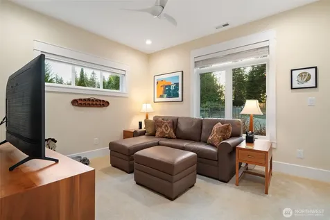 211 E Vineyard Crest Road Grapeview WA 98546