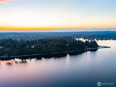 211 E Vineyard Crest Road Grapeview WA 98546