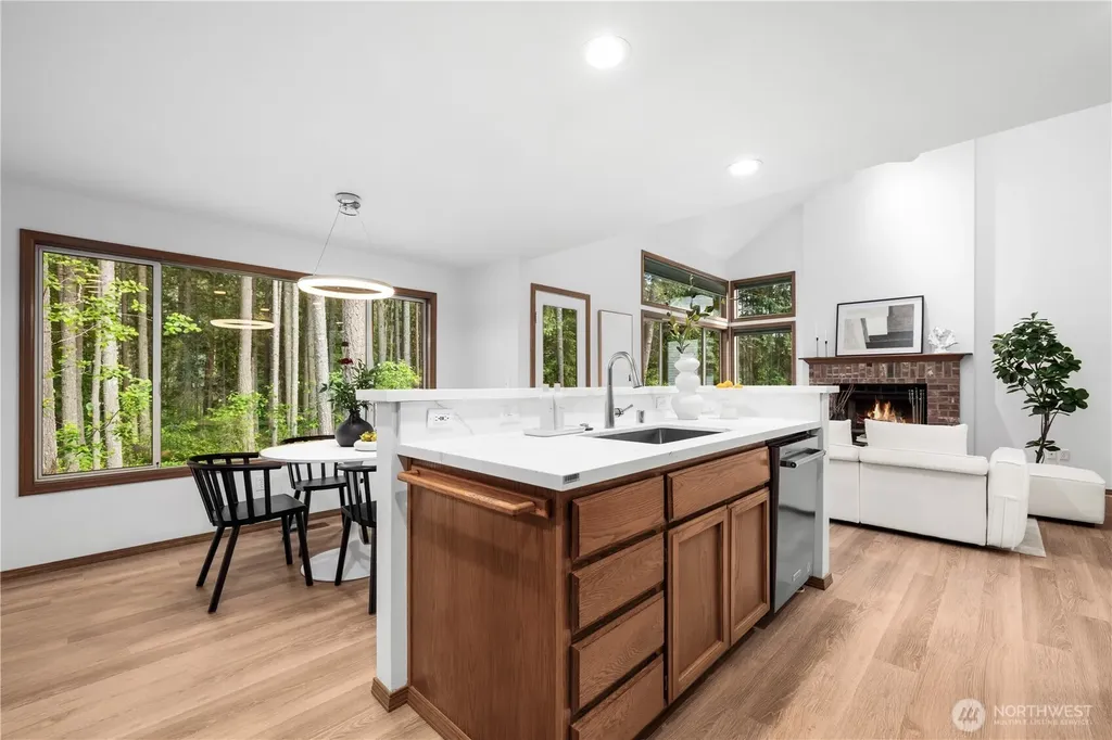 3736 248th Place SE Sammamish WA 98029